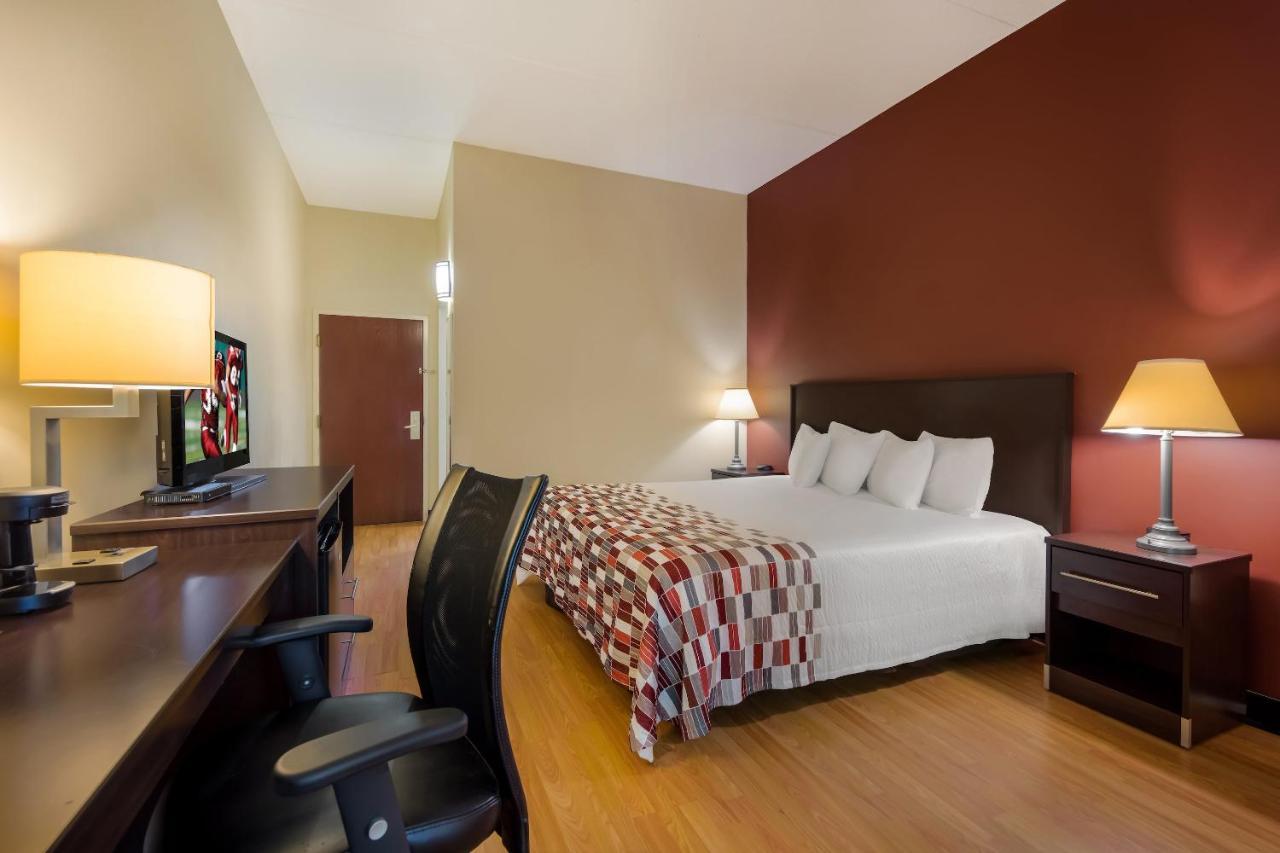 Red Roof Inn Hendersonville Exterior foto